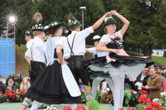 Trachtengau Chiemgau, Platzkonzert der Wiesnwirte unter der Bavaria auf der Theresienwiese in München 2022