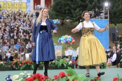 Johanna Schottenhamel und Katharina Inselkammer (re.), Platzkonzert der Wiesnwirte unter der Bavaria auf der Theresienwiese in München 2022