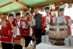 Stammtisch der Schäffler in der Schönheitskönigin auf der Oidn Wiesn am Oktoberfest in München 2018