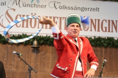 Stammtisch der Schäffler in der Schönheitskönigin auf der Oidn Wiesn am Oktoberfest in München 2018