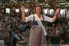 Ilse Aigner, 1. Tag in der Schönheitskönigin auf der Oidn Wiesn am Oktoberfest in München 2018