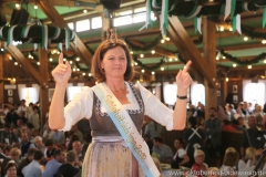 Ilse Aigner, 1. Tag in der Schönheitskönigin auf der Oidn Wiesn am Oktoberfest in München 2018