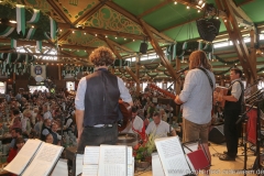 1. Tag in der Schönheitskönigin auf der Oidn Wiesn am Oktoberfest in München 2018