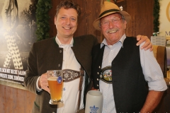 Michael Sperger (li.), 1. Tag in der Schönheitskönigin auf der Oidn Wiesn am Oktoberfest in München 2018