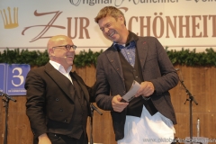 Jürgen Kirner und Peter Reichert (re.), 1. Tag in der Schönheitskönigin auf der Oidn Wiesn am Oktoberfest in München 2018