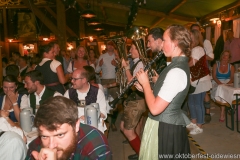 Kapelle Kaiserschmarrn, 1. Tag in der Schönheitskönigin auf der Oidn Wiesn am Oktoberfest in München 2018