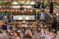 Tom und Basti, Tag  10 im Volkssängerzelt zur Schönheitskönigin auf der Oidn Wiesn in München 2019