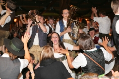 Kapelle Kaiserschmarrn, Schönheitskönigin 12. Tag auf  der Oidn Wiesn am Oktoberfest in München 2018