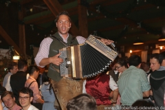 Trio Schleudergang, Schönheitskönigin 13. Tag auf der Oidn Wiesn am Oktoberfest in München 2018