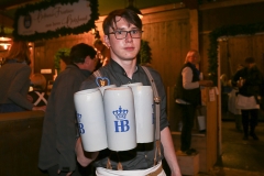 Tag  14 in Volkssängerzelt zur Schönheitskönigin auf der Oidn Wiesn in München 2019