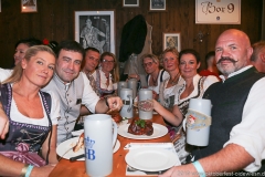 Tag  14 in Volkssängerzelt zur Schönheitskönigin auf der Oidn Wiesn in München 2019