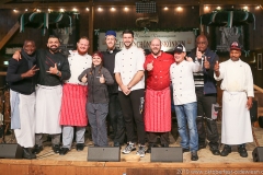 Das Küchernpersonal der Schönheitskönigin, Tag  15 im Volkssängerzelt zur Schönheitskönigin auf der Oidn Wiesn in München 2019