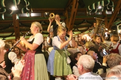 Kapelle Kaiserschmarrn, Schönheitskönigin 16. Tag auf der Oidn Wiesn am Oktoberfest in München 2018