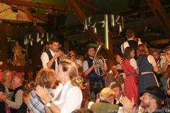 Kapelle Kaiserschmarrn, Schönheitskönigin 16. Tag auf der Oidn Wiesn am Oktoberfest in München 2018