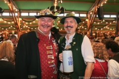 Tag  16 im Volkssängerzelt zur Schönheitskönigin auf der Oidn Wiesn in München 2019