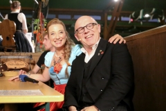 Constanze Lindner und Jürgen Kirner, Tag  16 im Volkssängerzelt zur Schönheitskönigin auf der Oidn Wiesn in München 2019