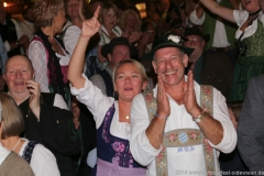 Tag  16 im Volkssängerzelt zur Schönheitskönigin auf der Oidn Wiesn in München 2019