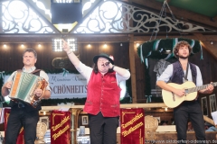 Barbara Preis, Der 2. Tag im Volkssängerzelt zur Schönheitskönigin auf der Oidn Wiesn in München 2019