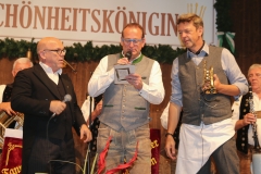 Jürgen Kirner, Volker Heißmann und Peter Reichert (von re. nach li.), 3. Tag in der Schönheitskönigin auf der Oidn Wiesn am Oktoberfest in München 2018