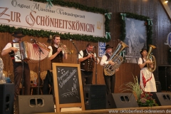 Regensburger Wirtshausmusikanten, der 3. Tag in der Schönheitskönigin auf der Oidn Wiesn am Oktoberfest in München 2018