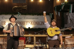 Tom und Basti, Der 3. Tag im Volkssängerzelt zur Schönheitskönigin auf der Oidn Wiesn in München 2019