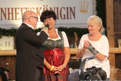 Jürgen Kirner (li.), Tag 4 im Volkssängerzelt zur Schönheitskönigin auf der Oidn Wiesn am Oktoberfest in München 2019