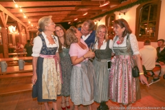 Tag 4 im Volkssängerzelt zur Schönheitskönigin auf der Oidn Wiesn am Oktoberfest in München 2019