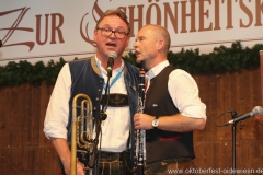 Blechragu, Schönheitskönigin 6. Tag auf der Oidn Wiesn  am Oktoberfest in München 2018