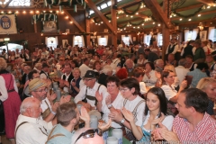 Schönheitskönigin 6. Tag auf der Oidn Wiesn  am Oktoberfest in München 2018