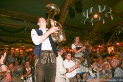 Kapelle Kaiserschmarrn, Schönheitskönigin 6. Tag auf der Oidn Wiesn  am Oktoberfest in München 2018