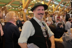 Mick Röder, Tag 6 im Volkssängerzelt zur Schönheitskönigin auf der Oidn München 2019