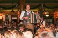 Schleudergang, Tag 6 im Volkssängerzelt zur Schönheitskönigin auf der Oidn München 2019