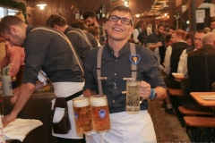 Der 8. Tag im Volkssängerzelt zur Schönheitskönigin auf der Oidn Wiesn in München 2019