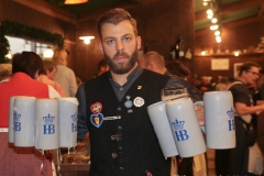 Der 8. Tag im Volkssängerzelt zur Schönheitskönigin auf der Oidn Wiesn in München 2019