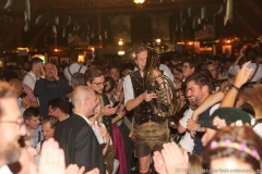 Kapelle Kaiserschmarrn,  Der 8. Tag im Volkssängerzelt zur Schönheitskönigin auf der Oidn Wiesn in München 2019