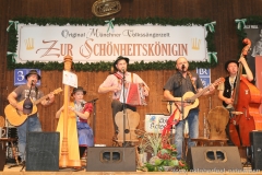 Gerner Zipfeklatscher, Schönheitskönigin 9. Tag auf der Oidn Wiesn am Oktoberfest in München 2018