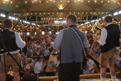 Der 9. Tag im Volkssängerzelt zur Schönheitskönigin auf der Oidn Wiesn in München 2019