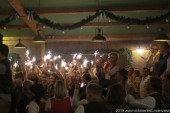 Finale im Volkssängerzelt zur Schönheitskönigin auf der Oidn Wiesn in München 2019