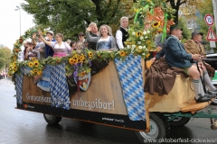 Trachten- und Schützenzug am Oktoberfest in München 2018