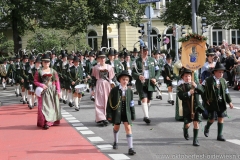 Trachten- und Schützenzug am Oktoberfest in München 2018