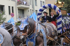 Trachten- und Schützenzug am Oktoberfest in München 2019