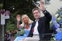 Karin und Markus Söder, Trachten- und Schützenzug am Oktoberfest in München 2019
