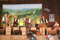 Dellnhauser  Musikanten, Tag 10 im Volkssängerzelt Schützenlisl auf der Oidn Wiesn am Oktoberfest in München 2022