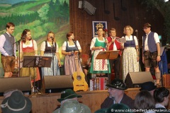 Tag 11 im Volkssängerzelt auf der Oidn Wiesn am Oktoberfest in München 2022