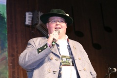 Michael Sharkey-Schneider, Tag 11 im Volkssängerzelt auf der Oidn Wiesn am Oktoberfest in München 2022