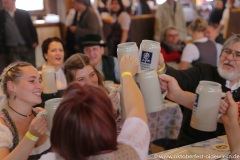 Tag 4 im Volkssängerzelt Schützenlisl auf der Oidn Wiesn am Oktoberfest in München .2022