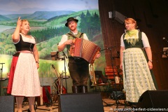 Geschwister Reitberger, Tag 4 im Volkssängerzelt Schützenlisl auf der Oidn Wiesn am Oktoberfest in München .2022