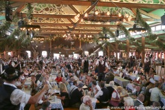 Dreiflüsse-Trachtengau Passau, Tag 7 im Volkssängerzelt Schützenlisl auf der Oidn Wiesn am Oktoberfest in München 2022