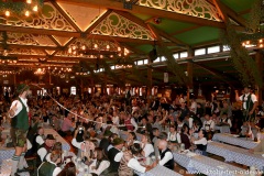 Trachtenverein Almfrieden Steingaden, Tag 9 im Volkssängerzelt Schützenlisl auf der Oidn Wiesen am Oktoberfest in München 2022