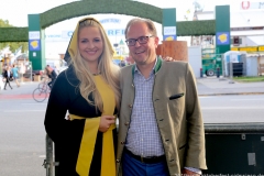 Viktoria Ostler und Manuel Pretzl, Wiesnbierprobe im Bad am Bavariaring  in München .2019